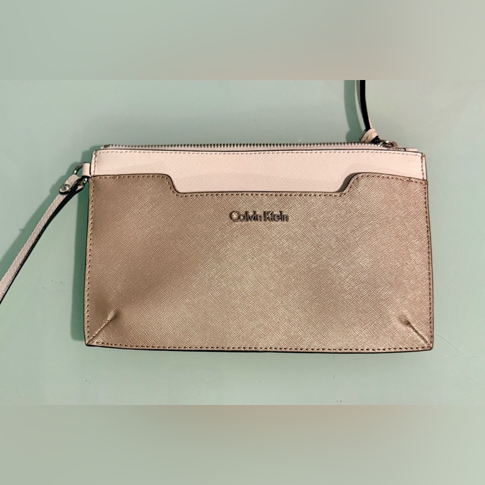 Calvin Klein Signature Two Tones Large Wristlet/Clutch, like New.